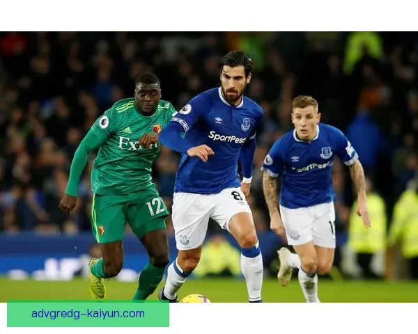 足球主力阵容在新赛季中持续提升备受关注