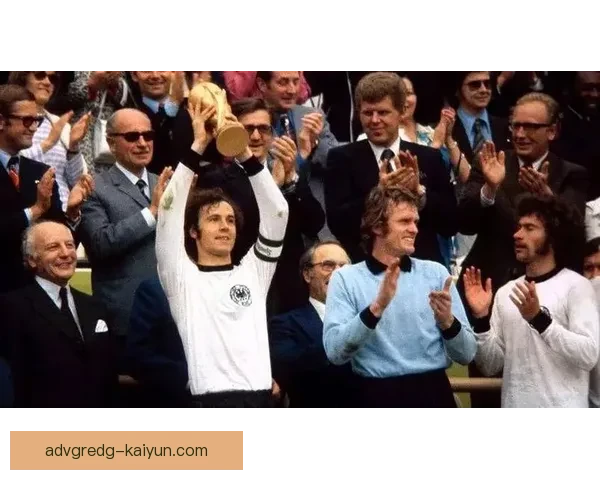 贝肯鲍尔战术启示 与现代足球体系的适应性分析